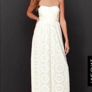 Never worn, without tags, Embroidered lace dress
